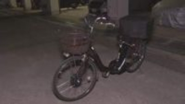 新居浜市の交差点で自転車と車が出合い頭に衝突　自転車の80代女性が死亡　女性はヘルメット着用【愛媛】