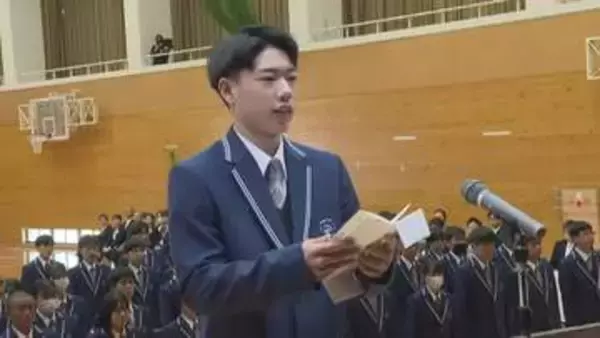 “旧”ＯＢの秋川雅史さん自作の校歌披露　学校再編で西条の“新”小松高校が開校「魂引き継いで」【愛媛】