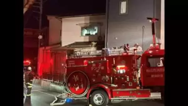 「コンセント付近から出火」松山の住宅で未明に火事　住人の４０代夫婦が病院に　詳しい状況調べる【愛媛】