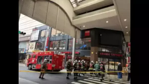 松山・大街道のカフェで火事「ビル３階から黒い煙」一時騒然　火元は厨房か　消防車１０台出動【愛媛】