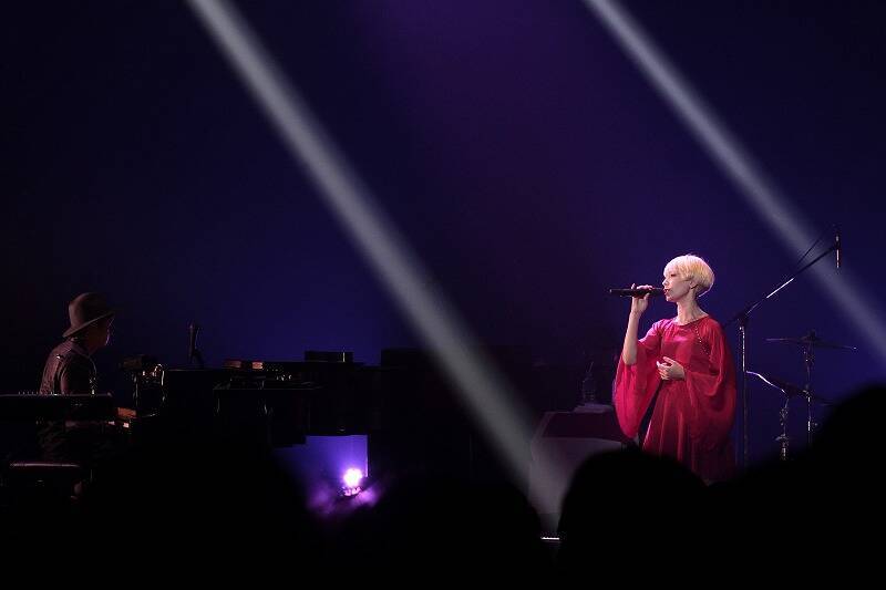 木村カエラ 自身最初で最後の渋公で、スペシャルな『EGG』発売記念フリーライブを敢行／ライブレポート