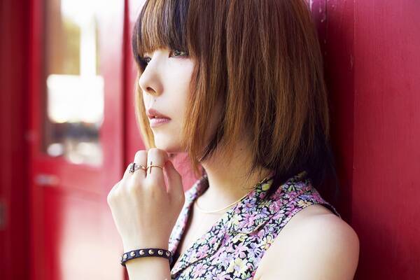 Aiko シングル 恋をしたのは 収録楽曲発表 新アー写も公開 エキサイトニュース