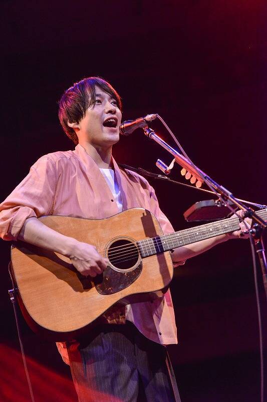 藤巻亮太×山内総一郎、山田将司×村松拓が弾き語りイベント『STAND ALONE』で豪華共演