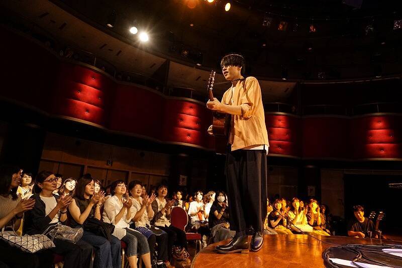 藤巻亮太×山内総一郎、山田将司×村松拓が弾き語りイベント『STAND ALONE』で豪華共演