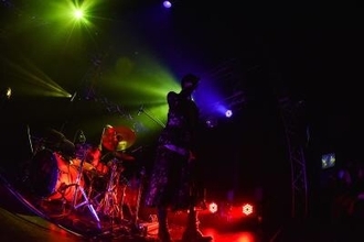 minus(-)藤井麻輝復活、恒例の年末ライブで元気な姿