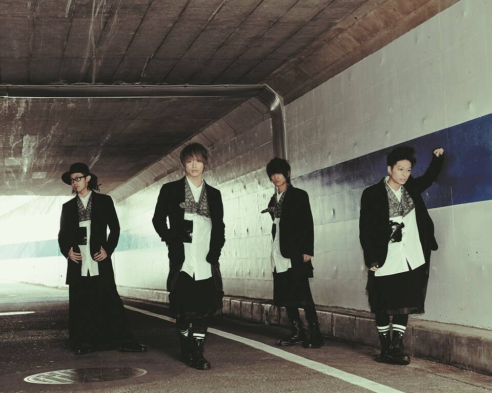 Thinking Dogs Line Liveで4人が女装姿に臨む特番を配信 エキサイトニュース