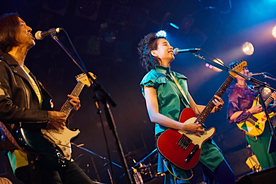 のん 満員の渋谷クアトロで初のワンマンライブ、夏には日比谷野音を含む5大都市ツアー開催