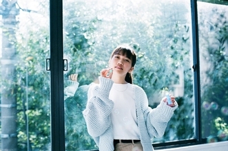井上苑子、ヨルシカのn-bunaプロデュースによるニューシングルを11月7日にリリース