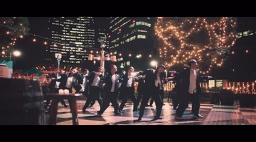 トレエン斎藤、ココリコ遠藤、村上ショージら16人がダンスで魅せる、吉本坂46のデビュー曲MV完成