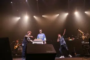 コブクロ 25万人動員のツアーが開幕 最高の初日の幕開け 小渕 エキサイトニュース