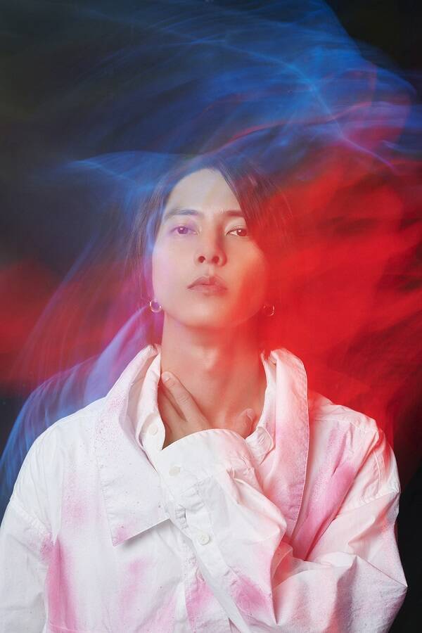 山下智久 最新アーティスト写真とニューシングルのジャケット写真公開 エキサイトニュース