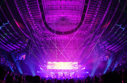 UVERworld ニューアルバムがオリコンデイリーチャート1位獲得 大阪城ライブでファンと喜び共に