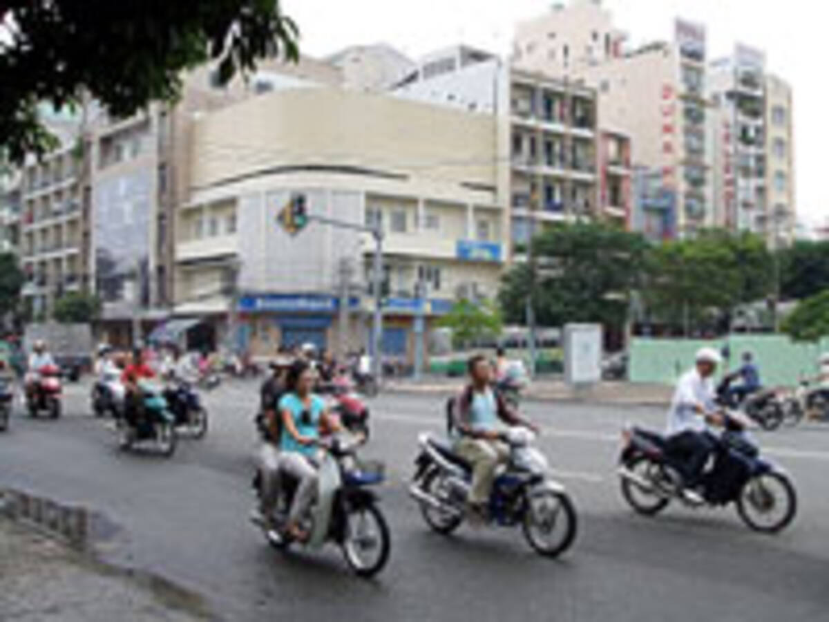 バイクのヘッドライトが昼間も点いているワケ 06年9月21日 エキサイトニュース