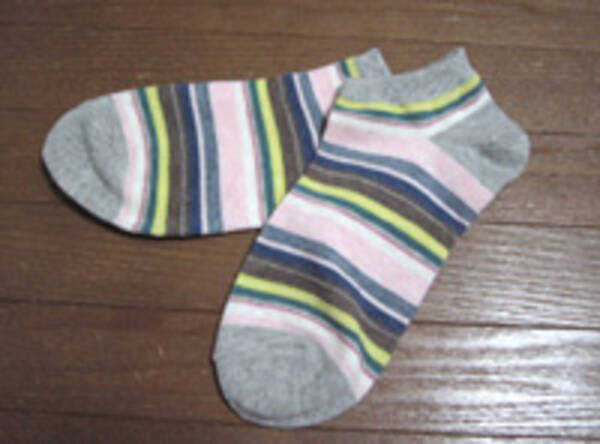 家に帰ったら、すぐに靴下を脱ぐか？