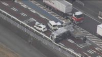 【速報】国道3号で車6台の多重事故　横転したトラックも　車に閉じ込められた人を救助　福岡
