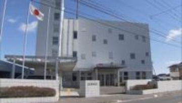 交通トラブル巡って口論…「車を急発進させて男性を振り落とした」56歳の男を“殺人未遂”で逮捕　佐賀・小城市