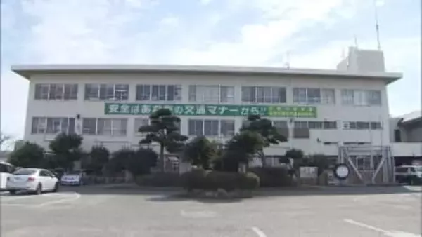 クリークに転落した飼い犬を助けようとして飛び込み溺れたか 佐賀市のクリークで発見の49歳の男性が死亡 男性の飼い犬もクリークで死んでいるのが見つかる