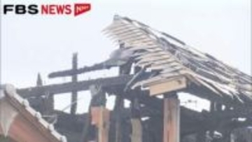 住宅が全焼　性別不明の2人の遺体を発見　住人夫婦と連絡取れず　周辺の5棟にも延焼　北九州市