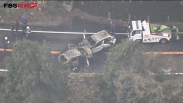 【速報】県道で車3台が絡む事故　うち2台から出火　子ども2人を含む6人を搬送　うち男性1人が意識不明　福岡