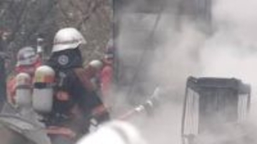 煙が線路に流れ込み一時運転見合わせ　会津若松市で民家全焼する火事　福島