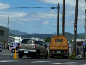 【続報】重傷3人に　郡山市の国道4号で普通乗用車とトラックが衝突