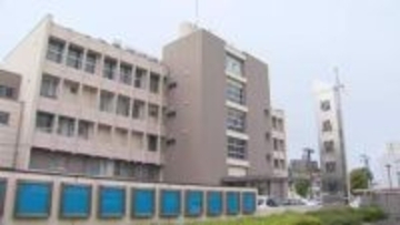 20代女性に無色透明の液体を浴びせる暴行…23歳の大学院生の女を現行犯逮捕　福島