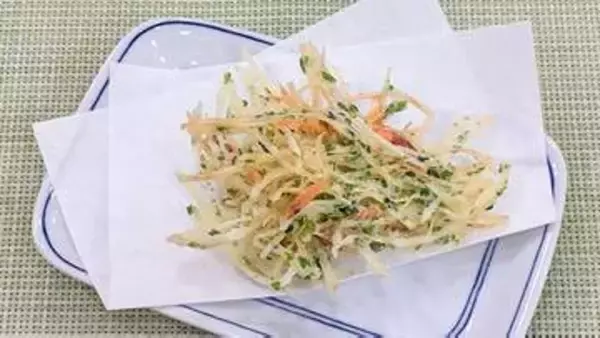 『旬の味・新じゃが、新たまねぎを使って』カリッと食感【新じゃがのかき揚げ】