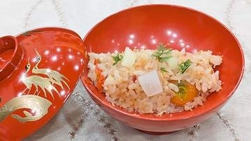 『旬の味・新じゃが、新たまねぎ』皮ごとまるごと【新じゃがと新たまねぎのみそピラフ】