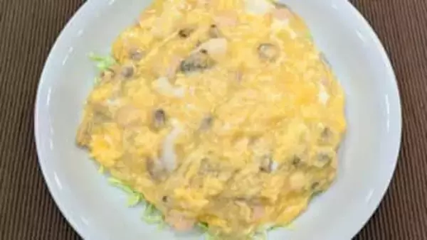 『春を感じるレシピ』ふわトロ食感がおいしい【シーフード卵とじ】