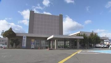 男性が乗用車にはねられ意識不明の重体　8日夜、田園地帯の道路で　郡山市・福島