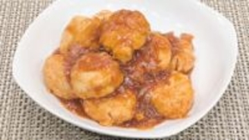 『たんぱく質をしっかりとろう！』豆腐をプラスでふわふわ【鶏団子のトマト煮込み】
