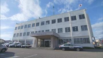 国道49号はみ出し禁止規制区間で車同士が正面衝突　57歳男性が内臓損傷の重傷　福島