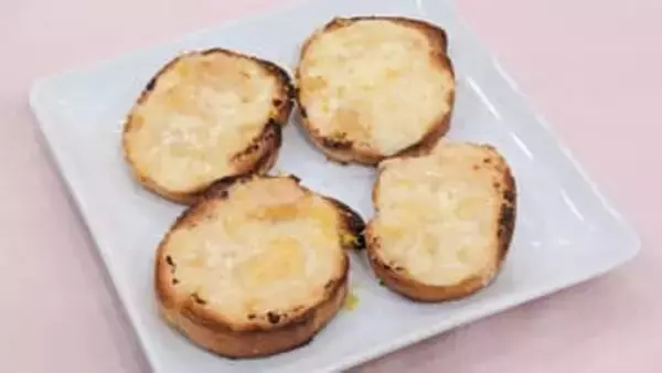 『あったかみそレシピ』甘しょっぱさがヤミツキに【白みそとチーズのトースト】