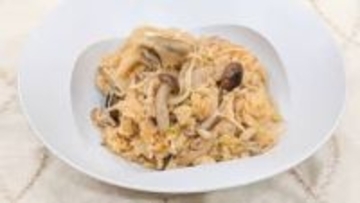 『きのこたっぷりレシピ』炊飯器で簡単【きのこの中華風おこわ】