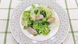 「『フライパンひとつで作ろう』カサを減らして食べやすく【野菜とソーセージのブレゼ】」の画像1
