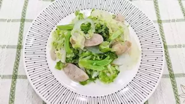 『フライパンひとつで作ろう』カサを減らして食べやすく【野菜とソーセージのブレゼ】