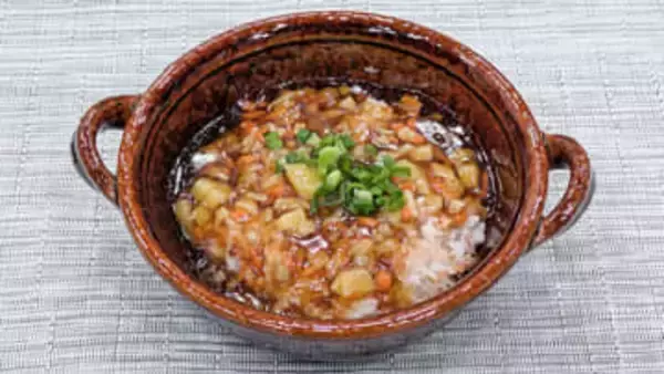『とろみであったか料理』強めのあんが具を包む【揚げ野菜のあんかけ丼】