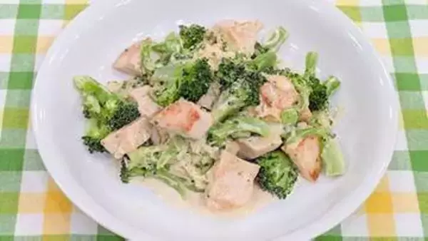 『ブロッコリーが主役』ほんのりあたたか【ブロッコリーとサラダチキンのネギマヨ和え】