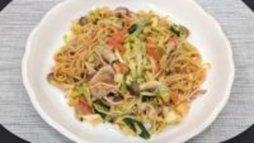 『「いわきのめぐみ 春トマト」を使って』うま味をギュッと凝縮【トマト焼きそば】