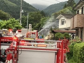「建物から炎と煙が見える」福島市在庭坂の住宅で火事　けが人なし