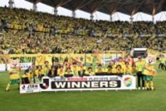 “17年ぶり”を支えた圧巻コレオ「お見事」　異例の1試合で2度…ファン感動「泣けてくる」