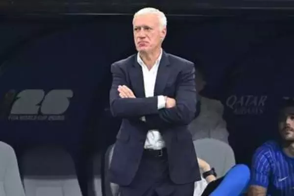 フランス指揮官、判定に苦言「ふさわしいレベルだったと思いますか？」　中村敬斗のソックス指摘した主審