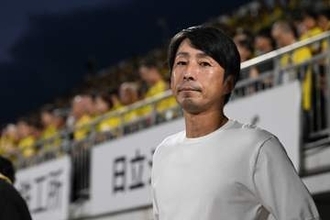 2点を追う展開も「ちょっと難しいな」　影響した真夏の開幕戦…指揮官がHTに交代をしなかった理由