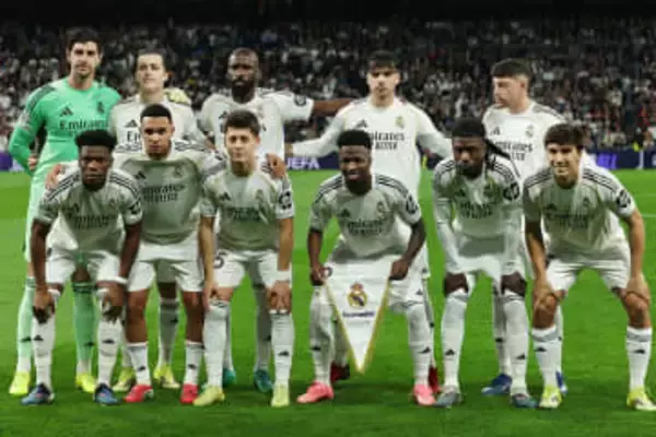 レアル横断幕が話題「人種差別に反対」　地元紙が映像公開…因縁の対決で「ヴィニを支持」