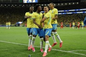 ブラジルが大勝「大歓声を浴びた」　大エース不在も…至宝が躍動「ネイマールがいることを喜んでいる」