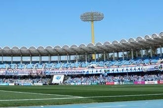 開幕戦に降臨の元日向坂が「もう中村憲剛なんよ」　華麗なフォームにSNS熱視線「トレーニングの賜物」