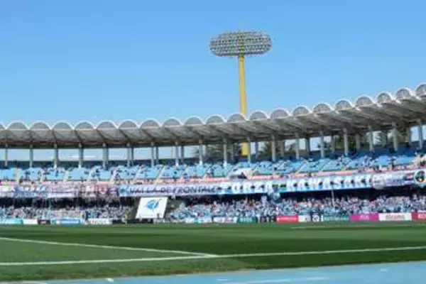 開幕戦に降臨の元日向坂が「もう中村憲剛なんよ」　華麗なフォームにSNS熱視線「トレーニングの賜物」