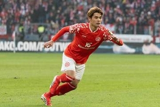 代表OBも驚愕「言葉が出ない」　王者バイエルン相手に無双…圧巻プレーに「次元が違ってきた」