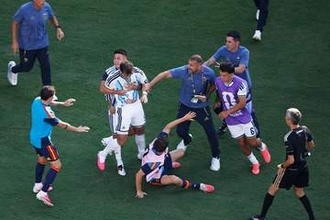 スペインVSアルゼンチン、試合終了後に一触即発　後味の悪い決勝戦に…歓喜の裏で両国の選手が衝突