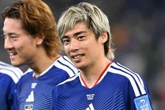 「ファンが買い占めちゃう」　伊東純也がオフ満喫…手にした“アイテム”にファン熱視線「ほしい～」